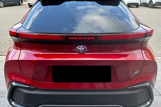 Toyota C-HR GR Sport 2.0 Hybrid Dynamic Force Plug-in