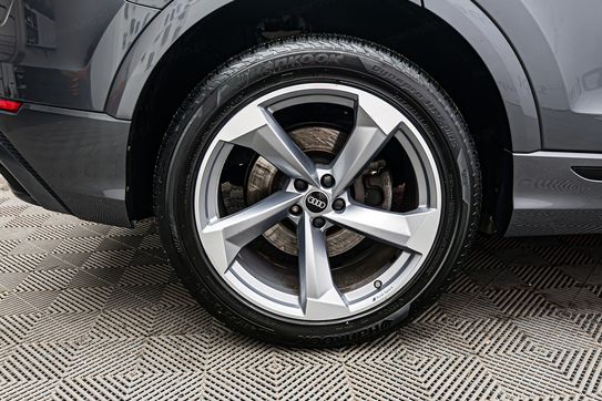 Audi Q8 50 TDI mHEV quattro Tiptronic