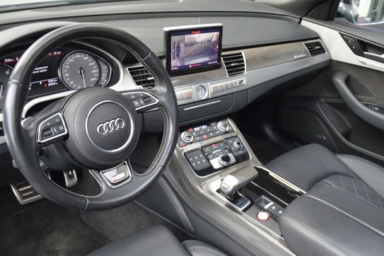 Audi A8 S8 4.0 TFSI quattro