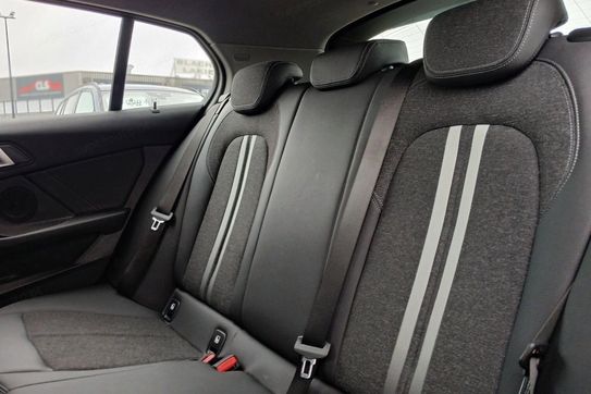 BMW Seria 1 120i Sport Line aut