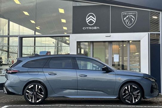 Peugeot 308 GT Exclusive S&S e-DCS6 1.2 mHEV