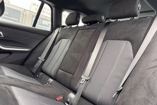 BMW Seria 3 330i xDrive M Sport