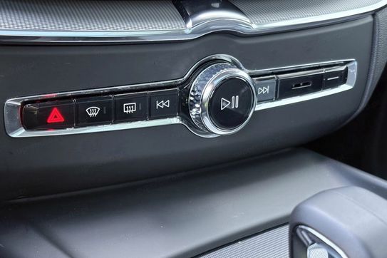 Volvo XC60 T6 Plug-In Hybrid AWD Plus Bright