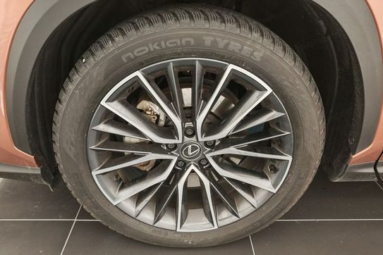 Lexus NX 350h Omotenashi 2.5 Hybrid AWD