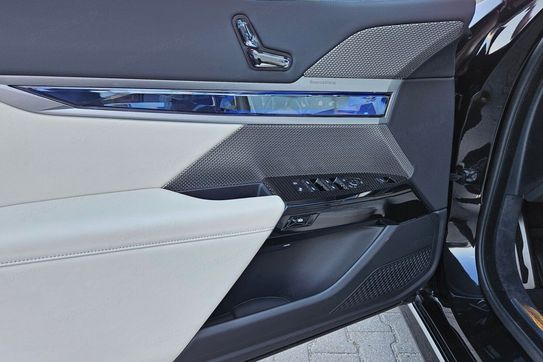 BMW Seria 7 740d xDrive M Sport