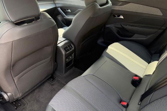Peugeot 408 Allure e-DCS 1.2 mHEV