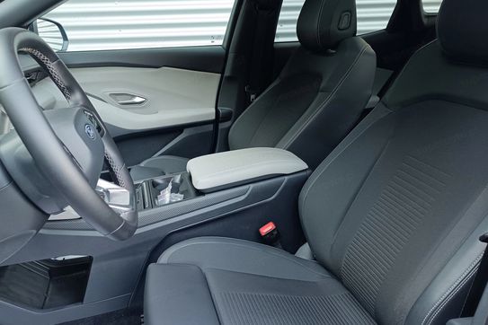Ford Explorer 78KWH Premium Awd
