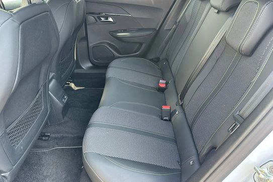 Peugeot 2008 Puretech Mhev Active e-DCS6