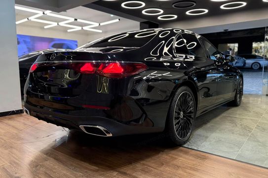 Mercedes Klasa E 220 d  4-Matic AMG