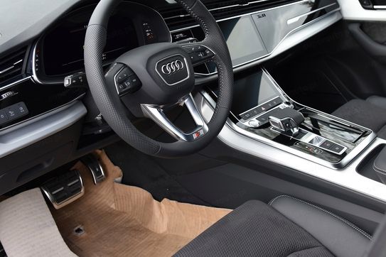 Audi Q8 TFSI e quattro