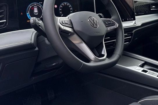 Volkswagen Passat Business Plus 1.5 TSI mHEV DSG