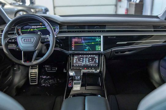 Audi A8 S8 TFSI quattro