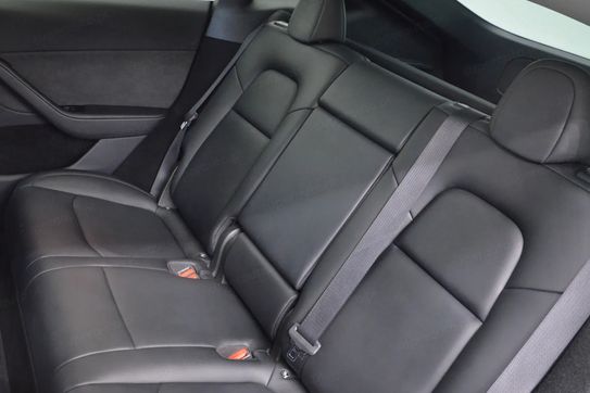 Tesla Model Y Y 62.5 Standard RWD