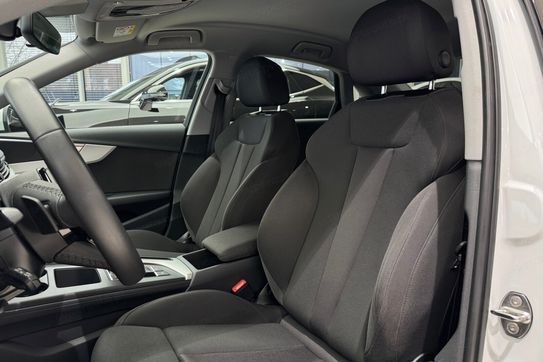 Audi A4 35 TFSI S Line