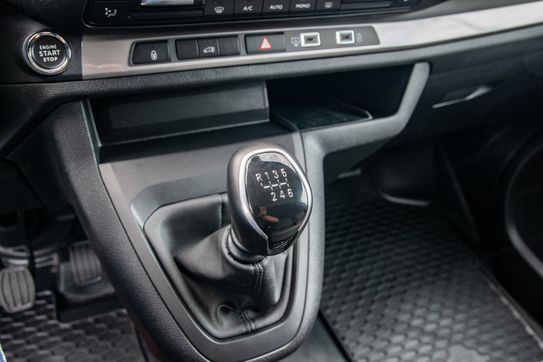Peugeot Expert Long L2H1