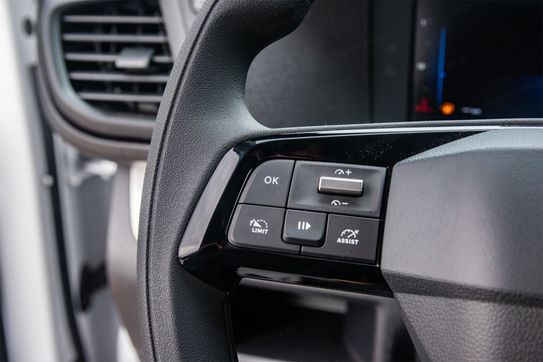 Opel Vivaro XL L2H1 Zabudowa Brygadowa