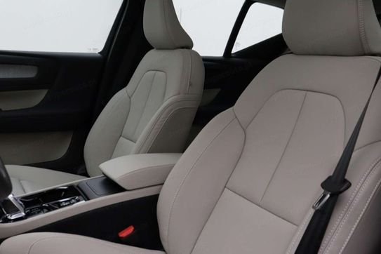 Volvo XC40 B4 Ultra Dark