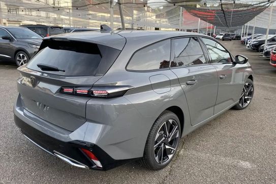 Peugeot 308 Allure EAT8 1.5 BlueHDi