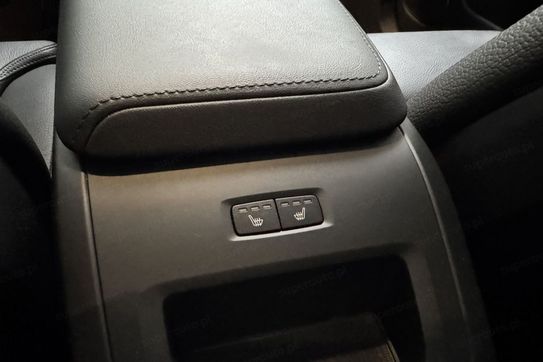 Volvo XC60 B5 B AWD Plus Dark aut