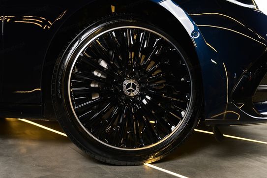 Mercedes Klasa E 220 d  4-Matic AMG