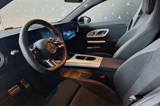 Mercedes CLA 200 AMG Line Shooting Brake