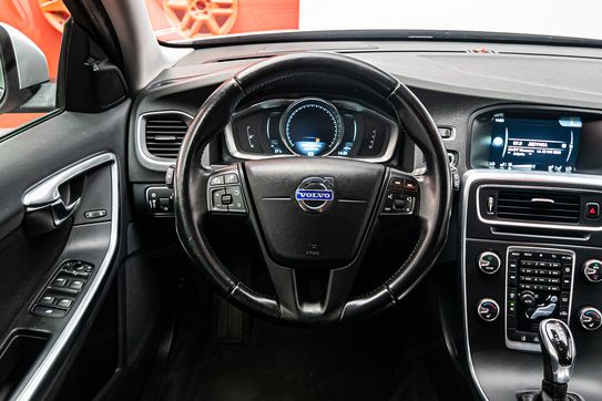 Volvo V60 D3 2.0 aut