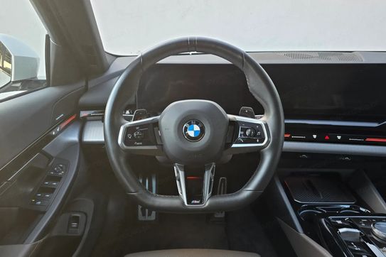 BMW Seria 5 520d xDrive M Sport aut