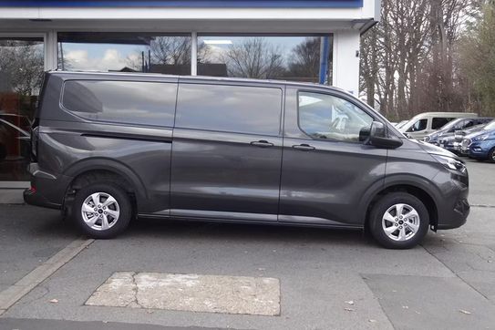 Ford Transit Custom 320 L2H1 Trend A8