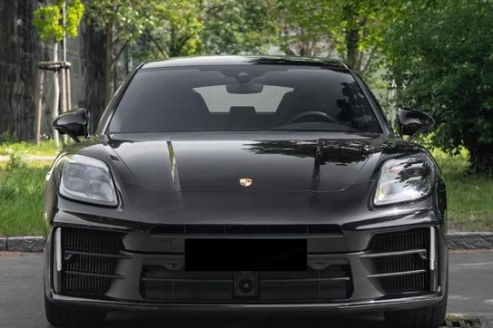 Porsche Panamera 4 E-Hybrid