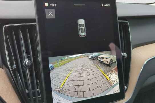 Volvo XC60 B5 B AWD Plus Dark aut