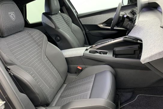 Peugeot 3008 GT 1.2 mHEV e-DCS6