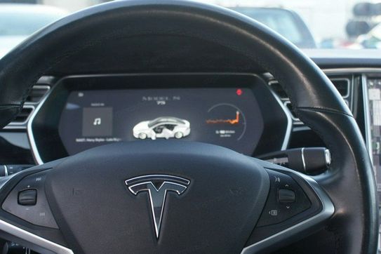 Tesla Model S 75