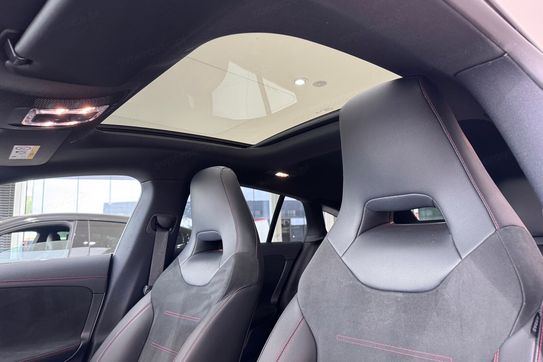Mercedes CLA 200 d AMG Line 8G-DCT