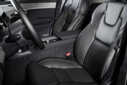 Volvo XC90 T8 AWD Plug-In Hybrid Ultra Dark 7os
