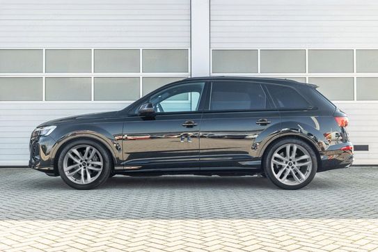 Audi Q7 55 TFSI e quattro S Line