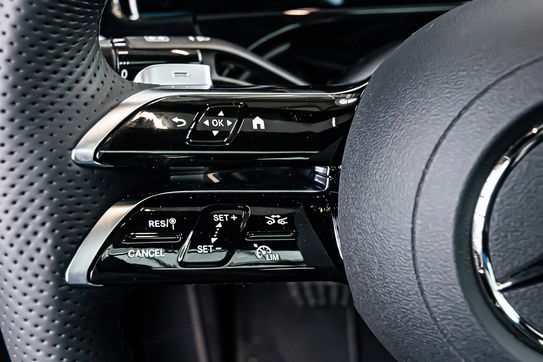 Mercedes Klasa E 300 e AMG Estate