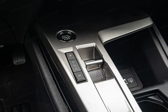 Peugeot 408 Allure e-DCS 1.2 mHEV