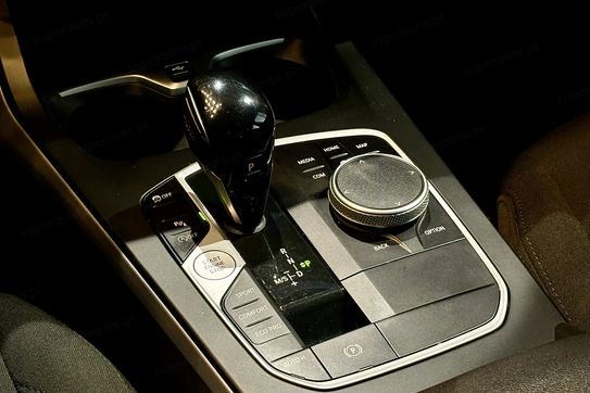 BMW Seria 1 118i Advantage aut