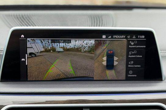 BMW Seria 7 750i xDrive