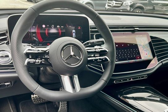 Mercedes Klasa E 220 d 4-Matic AMG