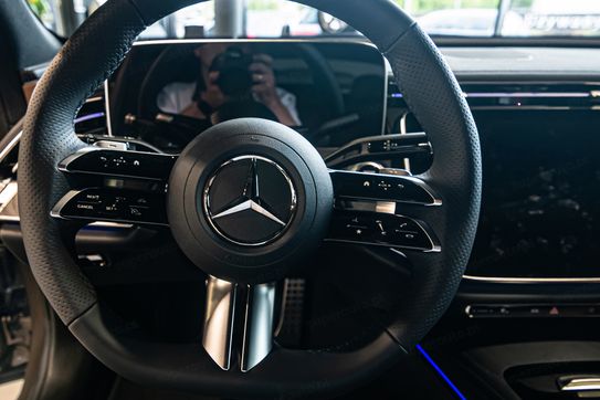 Mercedes E Klasa 200 AMG