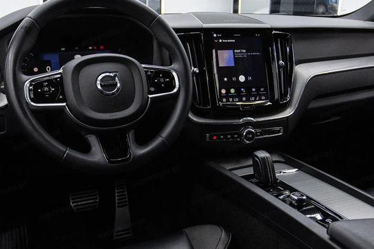 Volvo XC60 B4 B Plus Dark aut