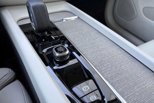 Volvo XC60 B4 B Plus Bright