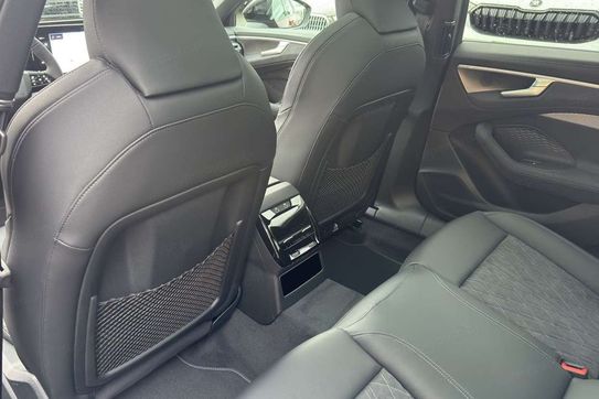 Audi A6 TDI quattro S line Avant