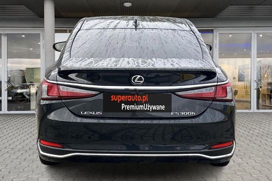 Lexus ES 300h Business Edition