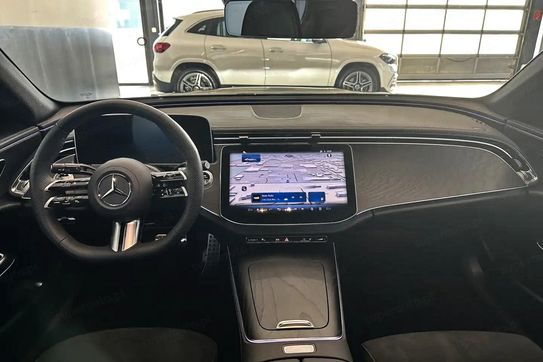 Mercedes Klasa E 220 d  4-Matic AMG
