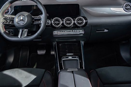 Mercedes GLA 220 4-Matic AMG Line