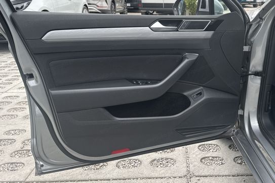 Volkswagen Passat Business 1.5 TSI EVO DSG