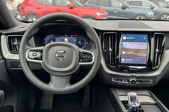 Volvo XC60 T6 Plug-In Hybrid AWD Ultra Dark aut