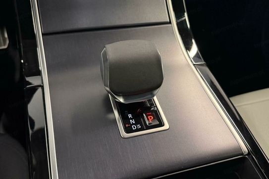 Land Rover Range Rover Velar 2.0 D200 mHEV Dynamic SE